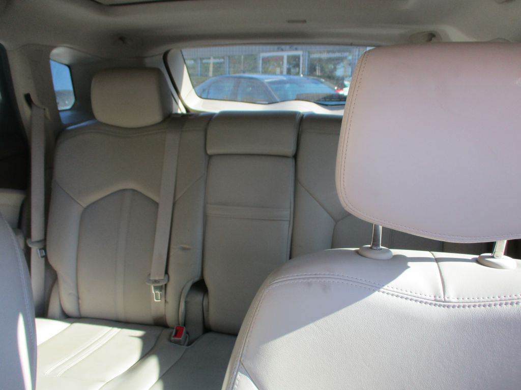 Photo 13 of this CADILLAC SRX