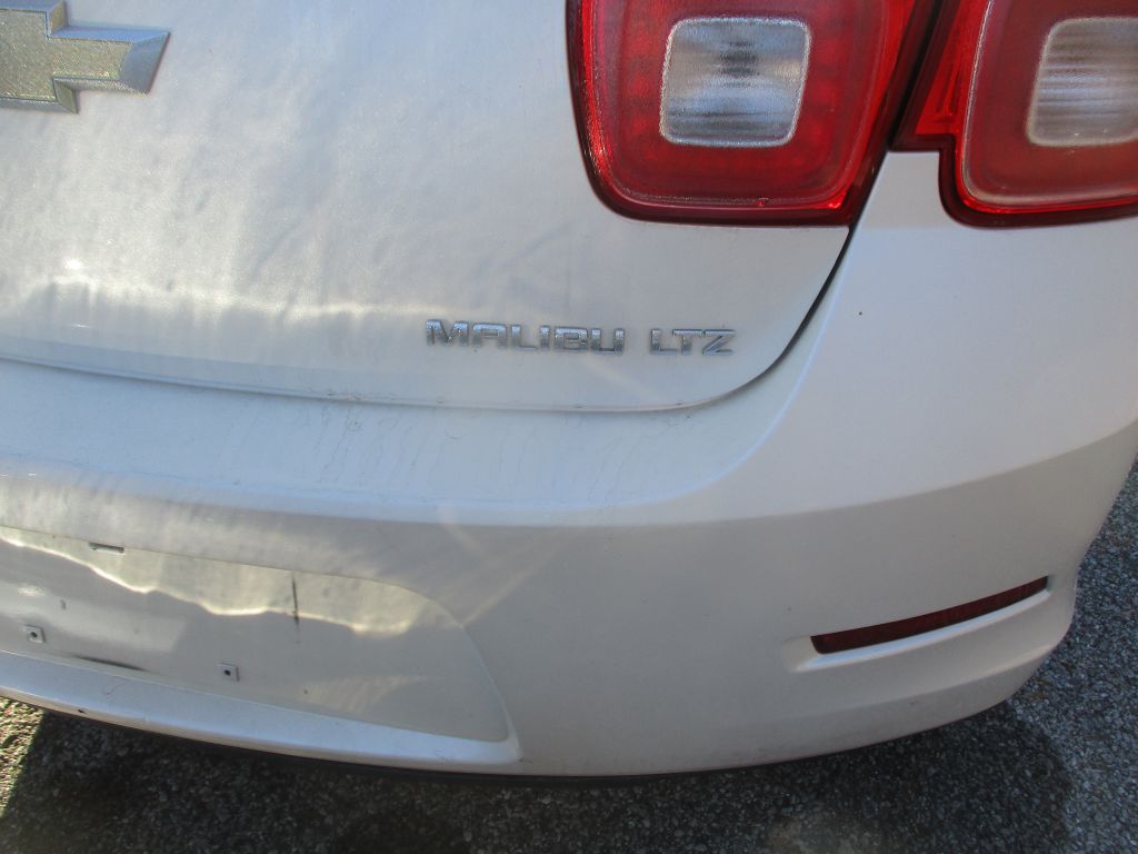 Photo 6 of this CHEVROLET MALIBU