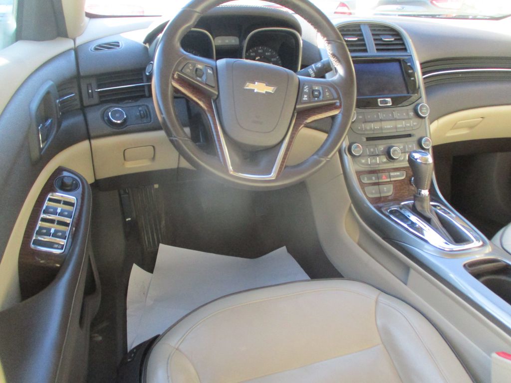 Photo 10 of this CHEVROLET MALIBU