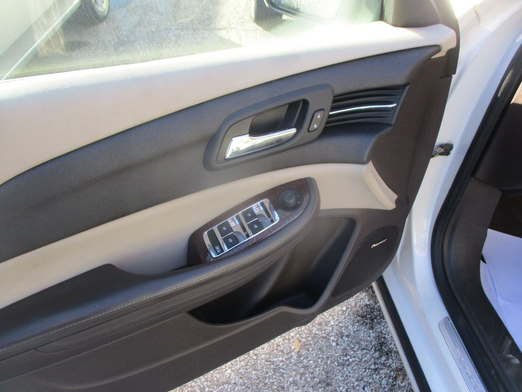 Photo 11 of this CHEVROLET MALIBU