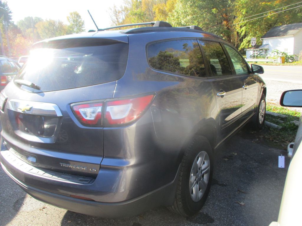 Photo 8 of this CHEVROLET TRAVERSE