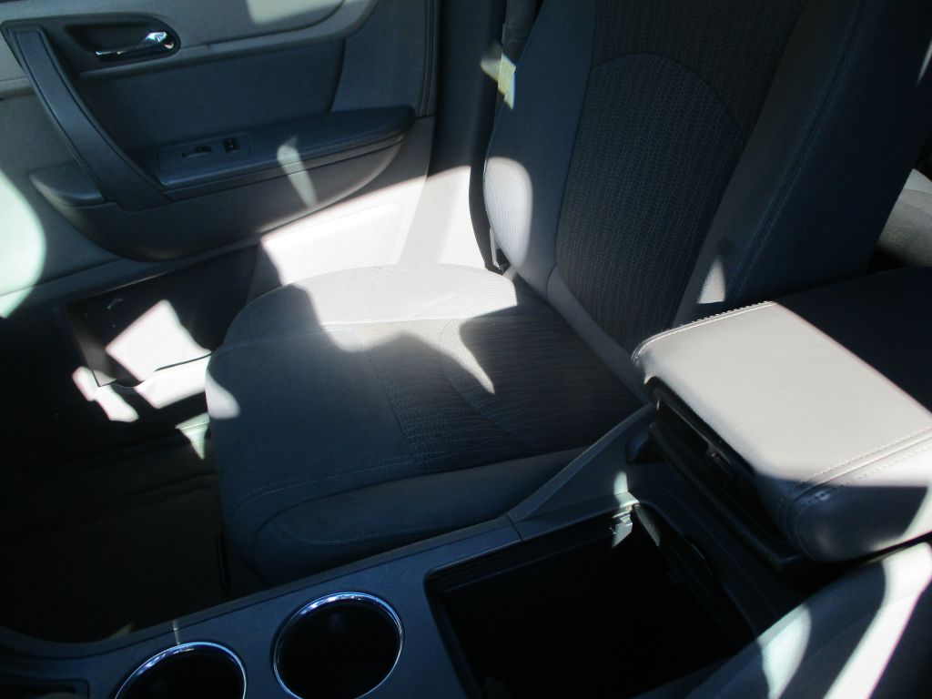 Photo 15 of this CHEVROLET TRAVERSE