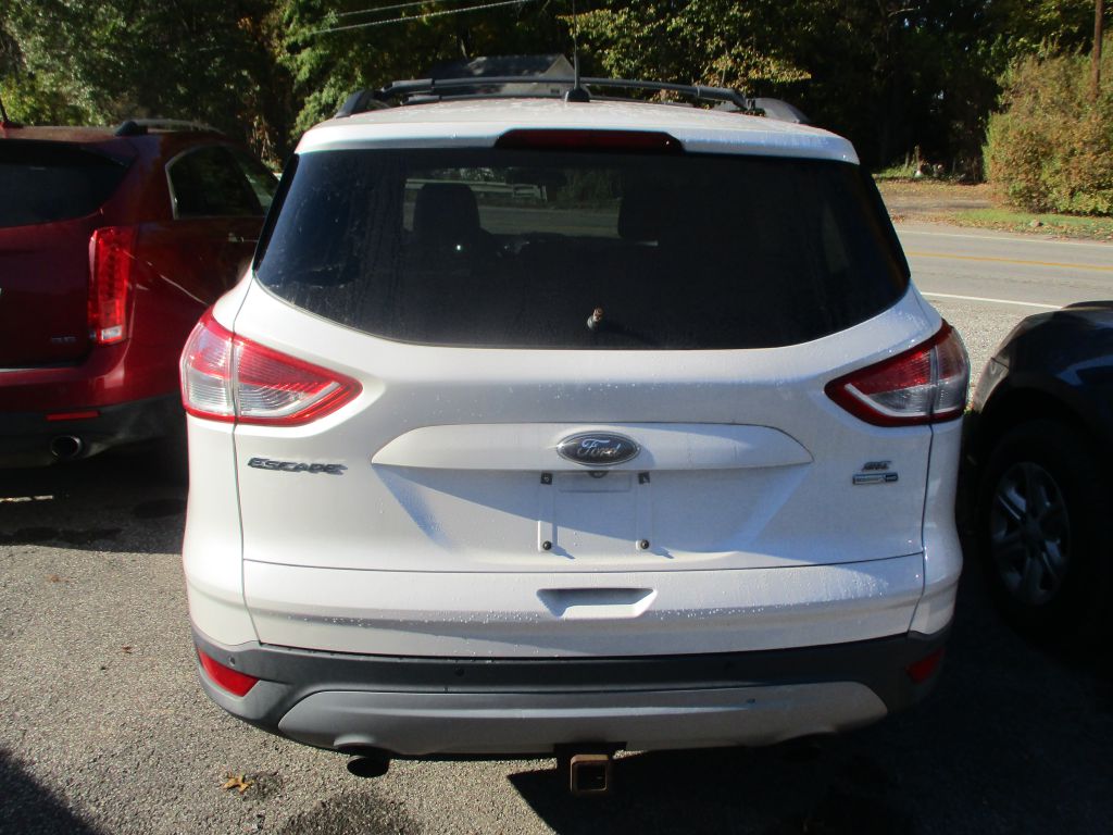 Photo 6 of this FORD ESCAPE