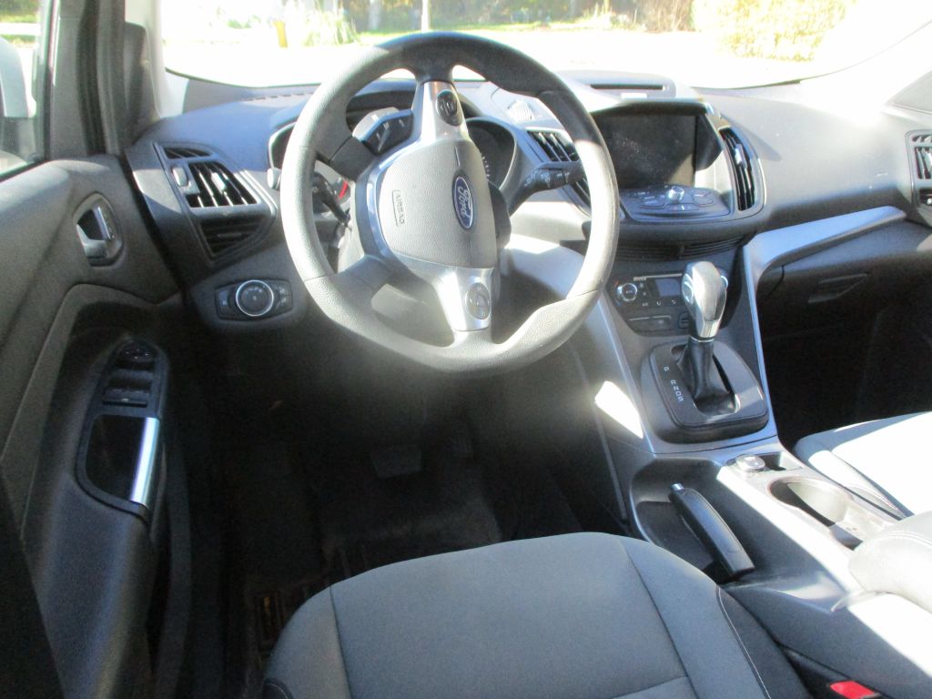 Photo 9 of this FORD ESCAPE