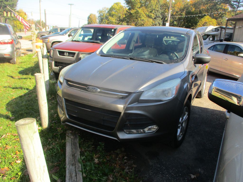 Photo 2 of this FORD ESCAPE