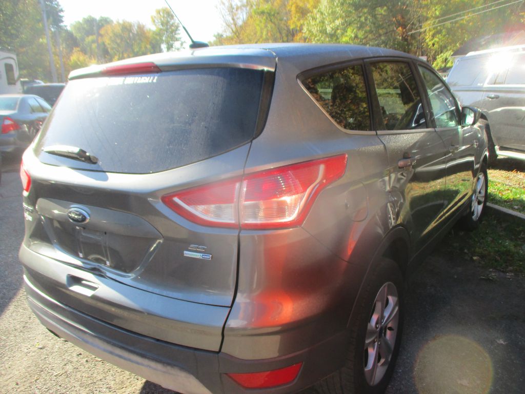 Photo 5 of this FORD ESCAPE