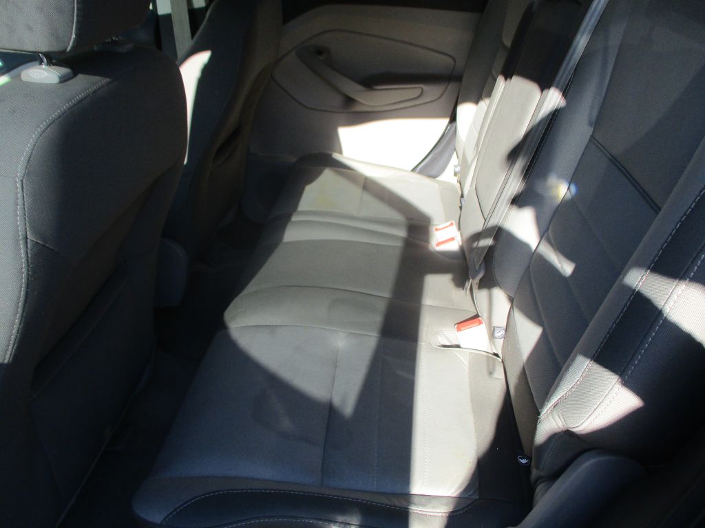 Photo 9 of this FORD ESCAPE