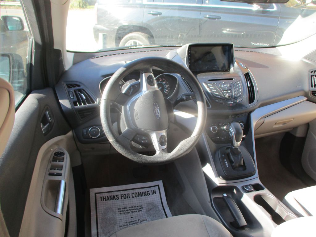 Photo 10 of this FORD ESCAPE