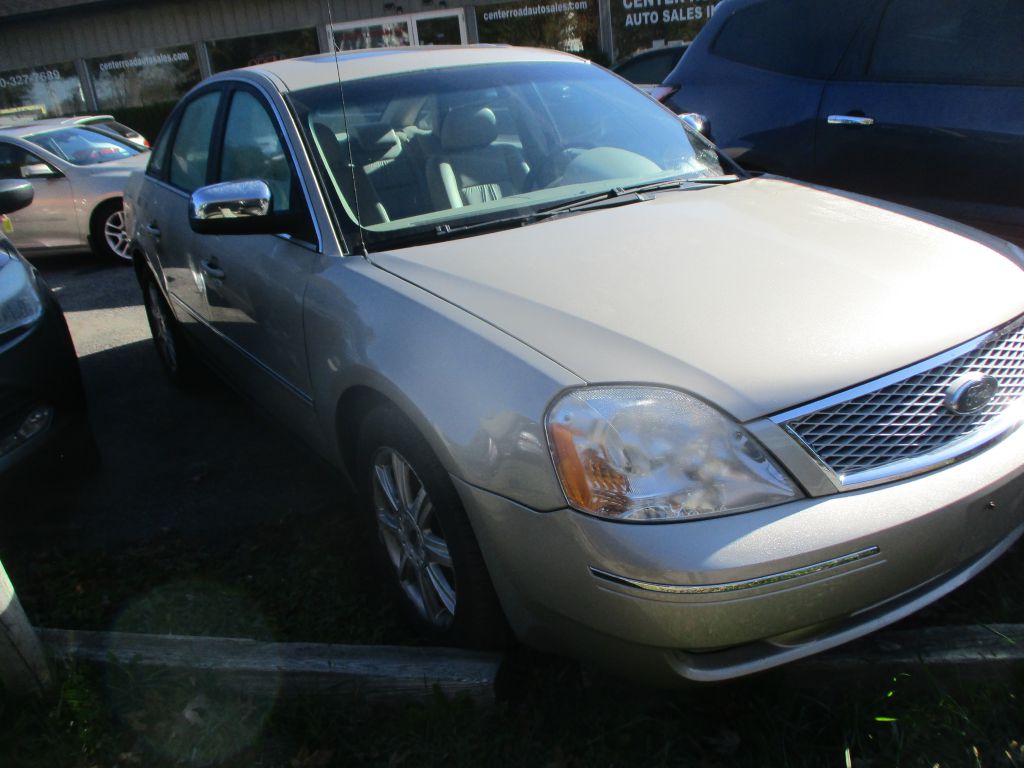 Photo 4 of this FORD FIVE HUNDRED