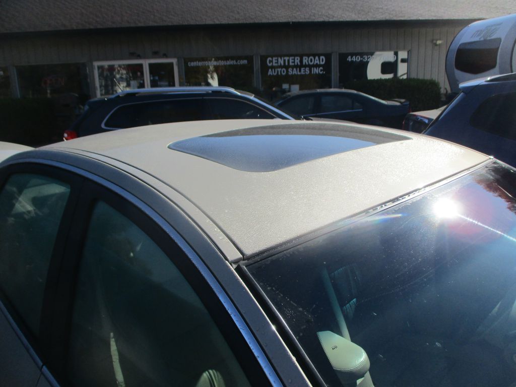 Photo 6 of this FORD FIVE HUNDRED
