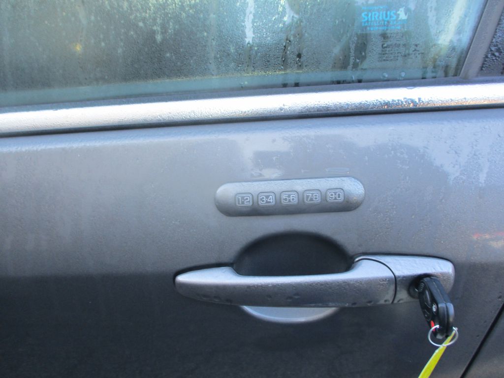 Photo 8 of this FORD FUSION