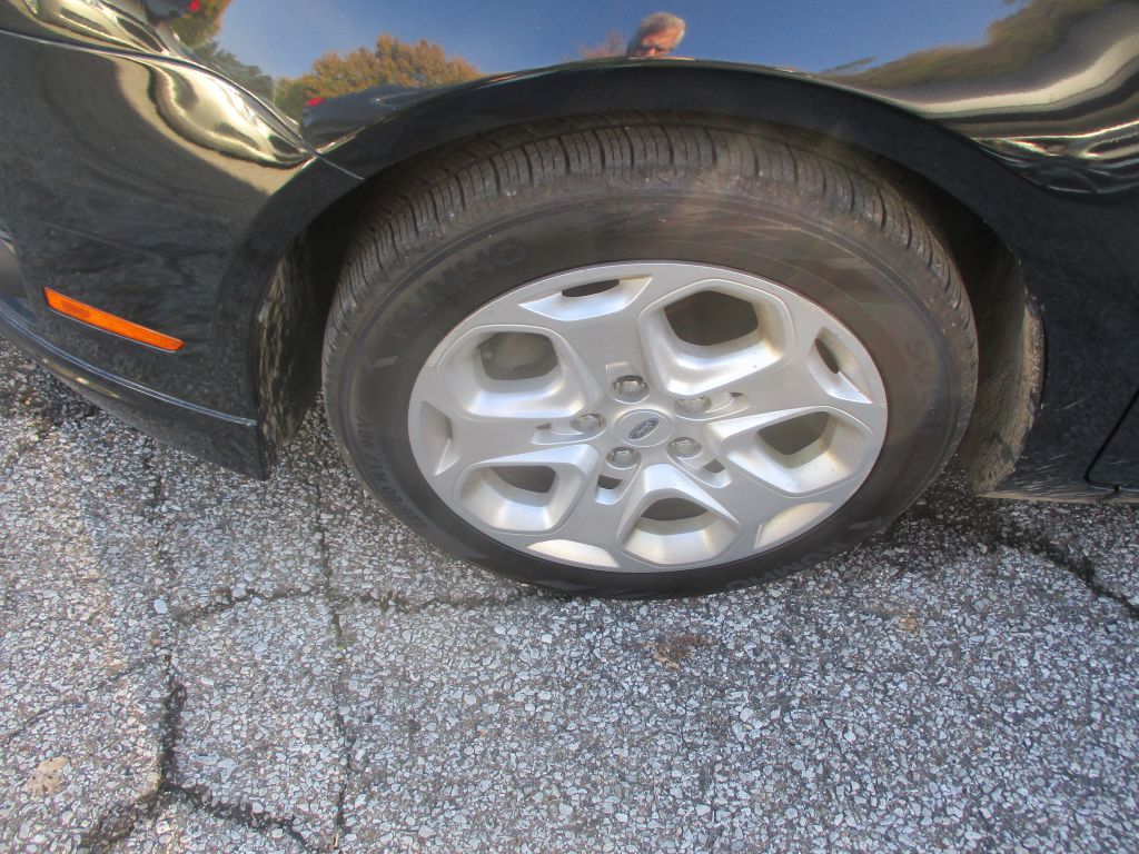 Photo 4 of this FORD FUSION
