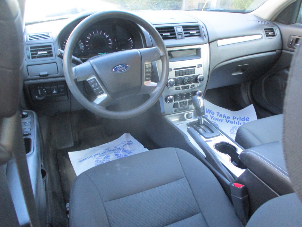 Photo 7 of this FORD FUSION