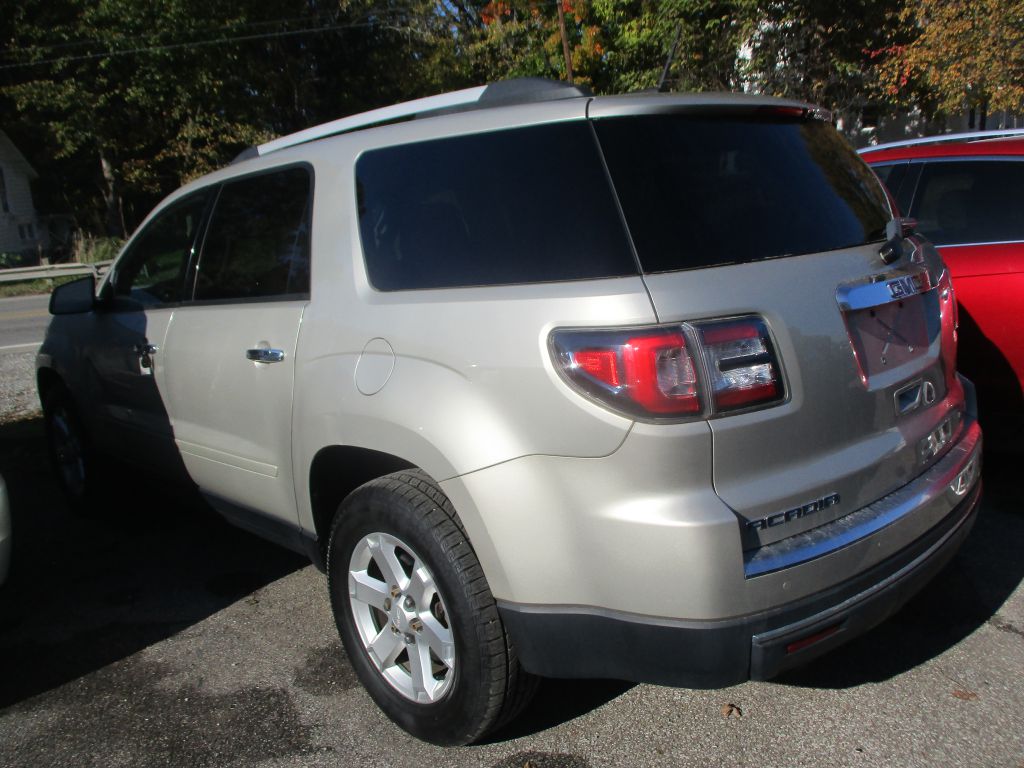 Photo 5 of this GMC ACADIA