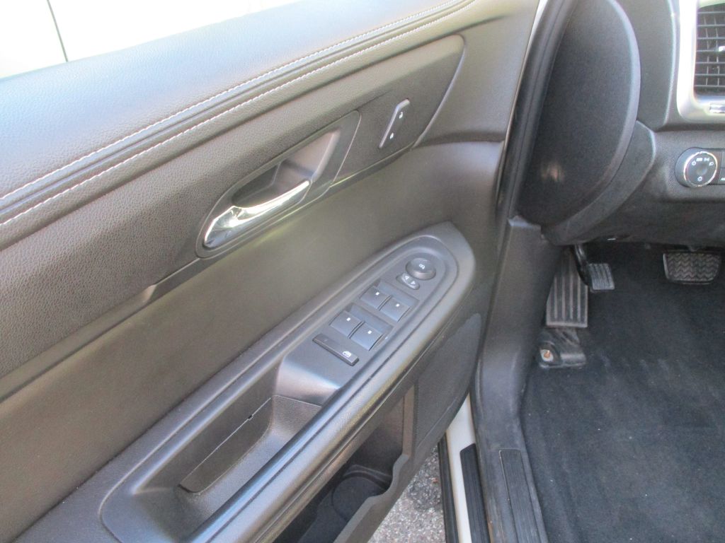 Photo 11 of this GMC ACADIA