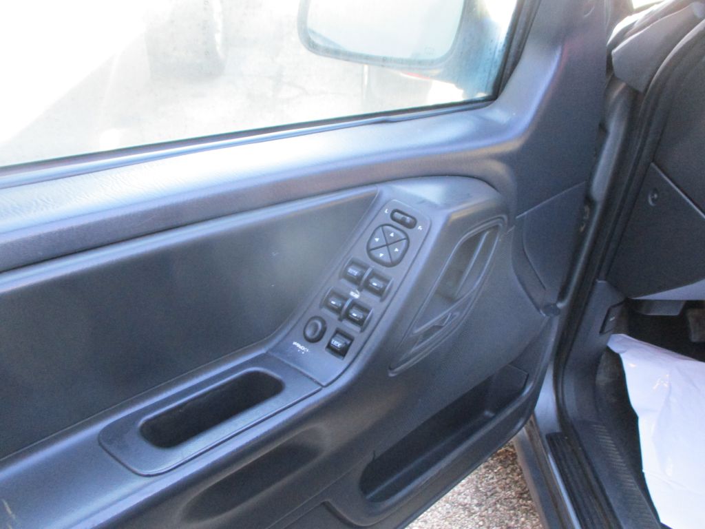Photo 8 of this JEEP GRAND CHEROKEE