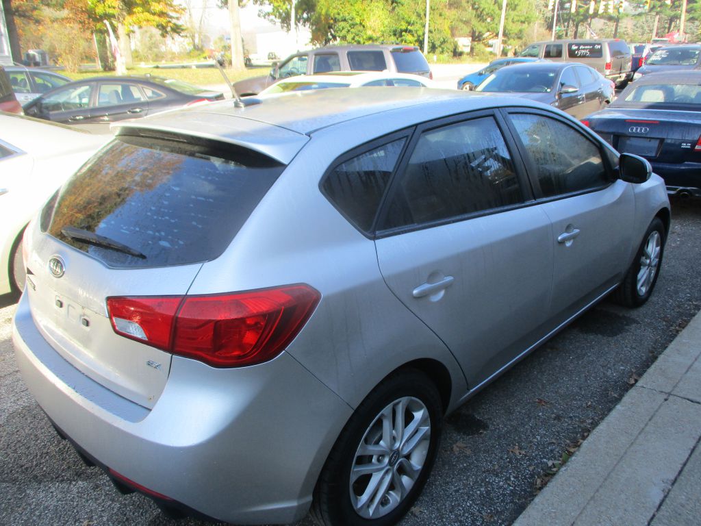 Photo 3 of this KIA FORTE