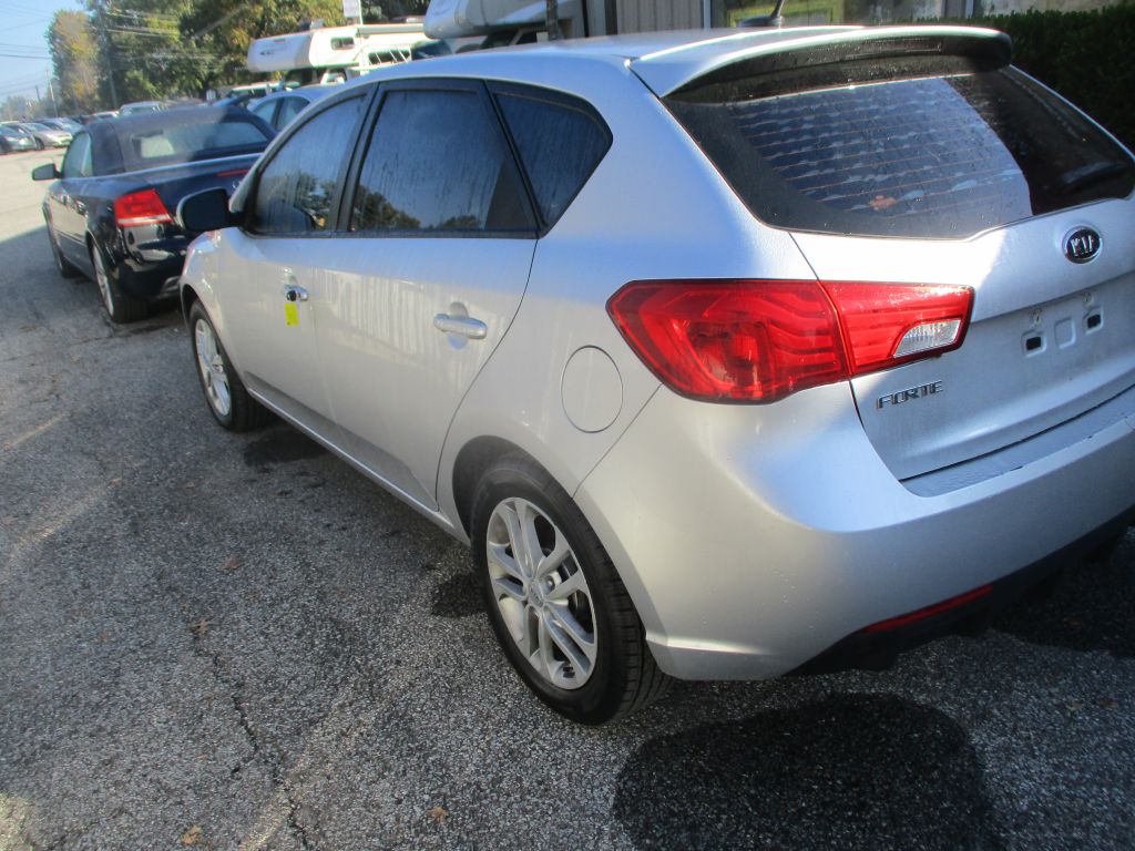 Photo 5 of this KIA FORTE