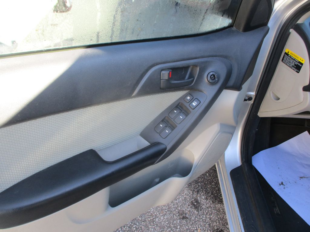 Photo 10 of this KIA FORTE