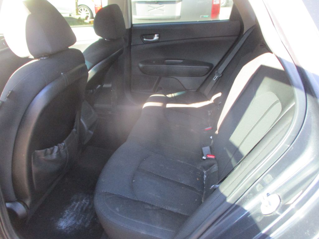Photo 7 of this KIA OPTIMA