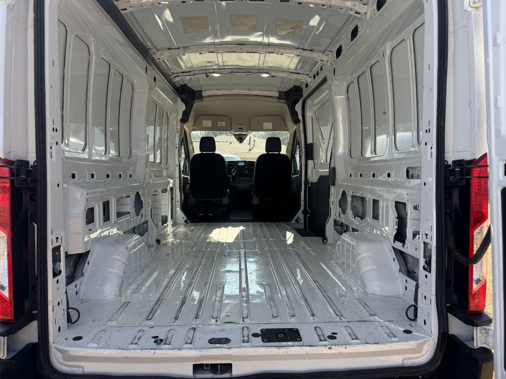 Photo 5 of this FORD TRANSIT