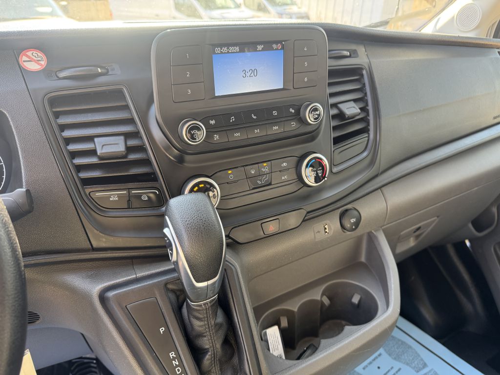 Photo 9 of this FORD TRANSIT
