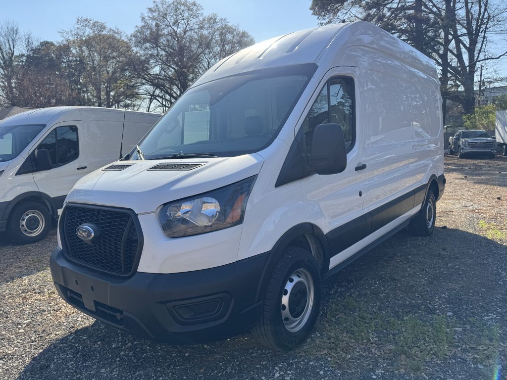 Photo 2 of this FORD TRANSIT