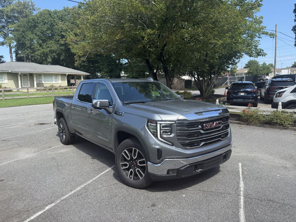 Photo 2 of this GMC SIERRA