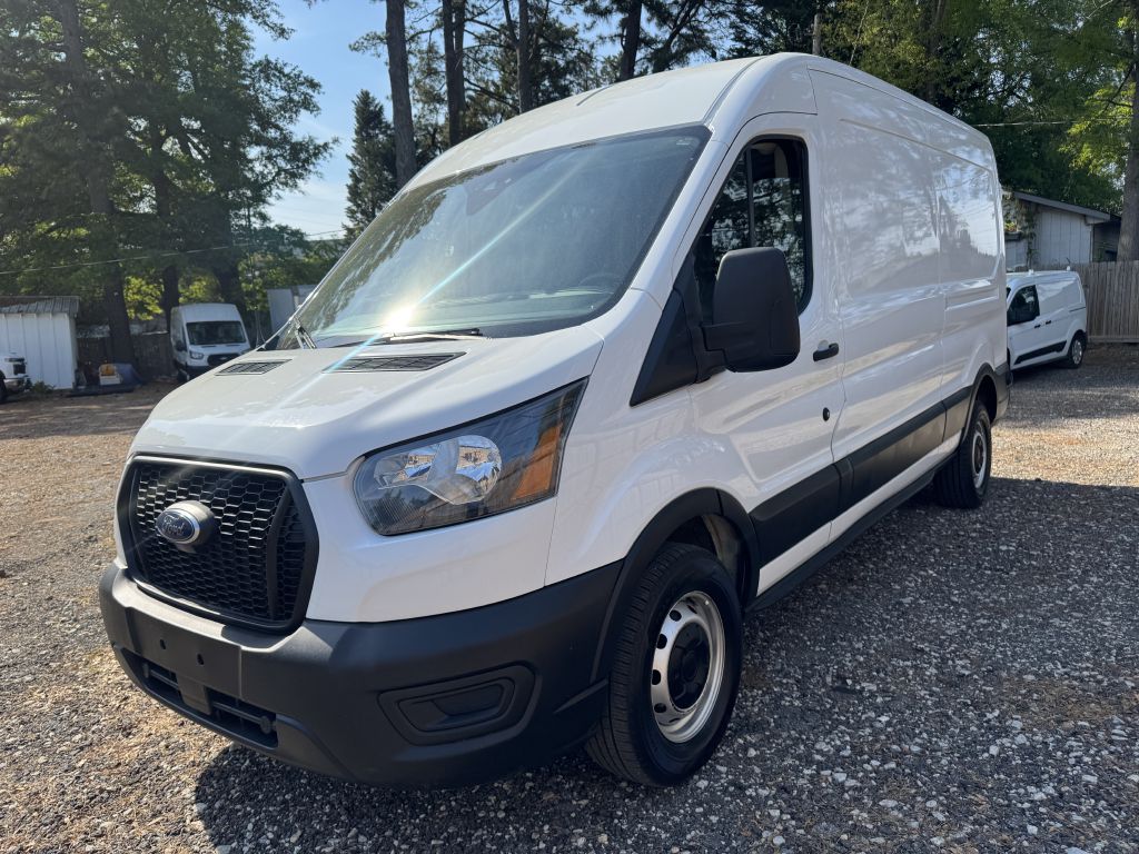 Photo 2 of this FORD TRANSIT