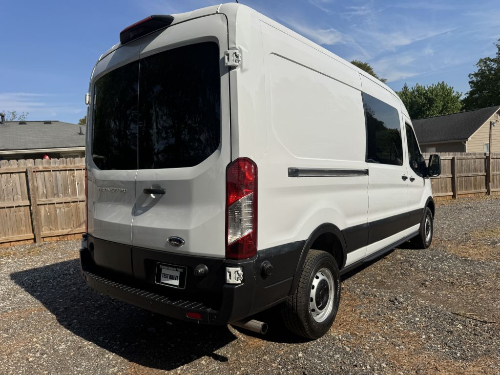Photo 4 of this FORD TRANSIT