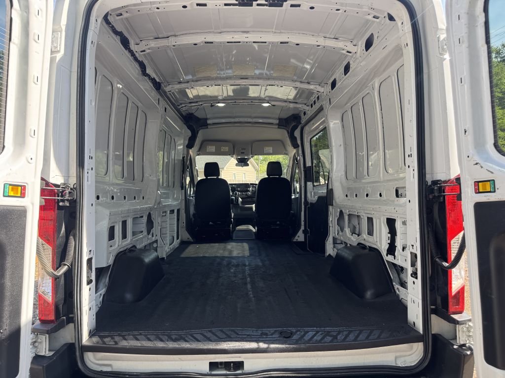 Photo 5 of this FORD TRANSIT