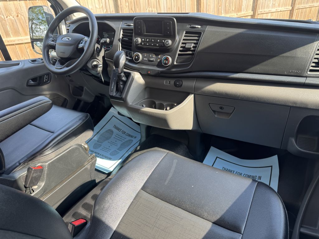 Photo 7 of this FORD TRANSIT