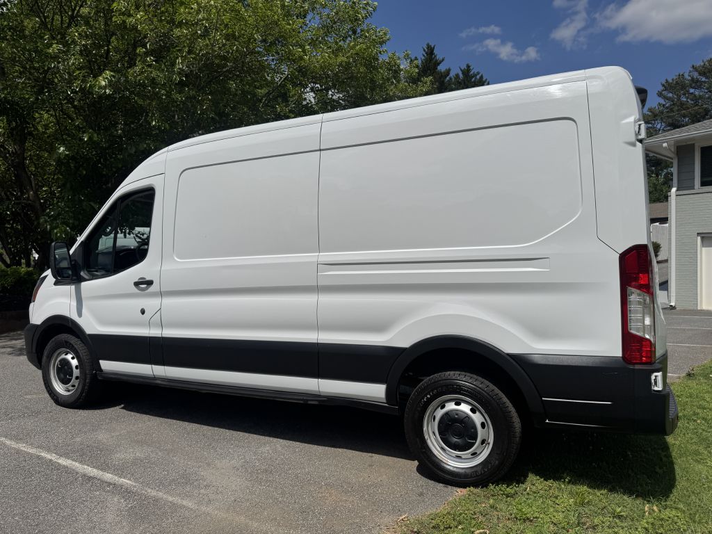 Photo 4 of this FORD TRANSIT