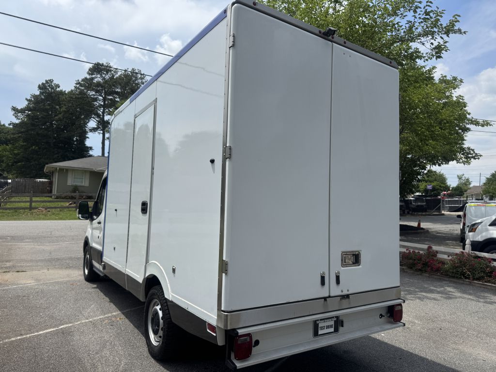 Photo 5 of this FORD TRANSIT