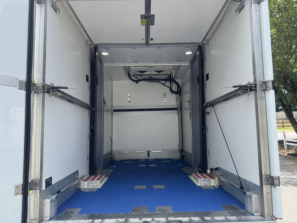 Photo 6 of this FORD TRANSIT
