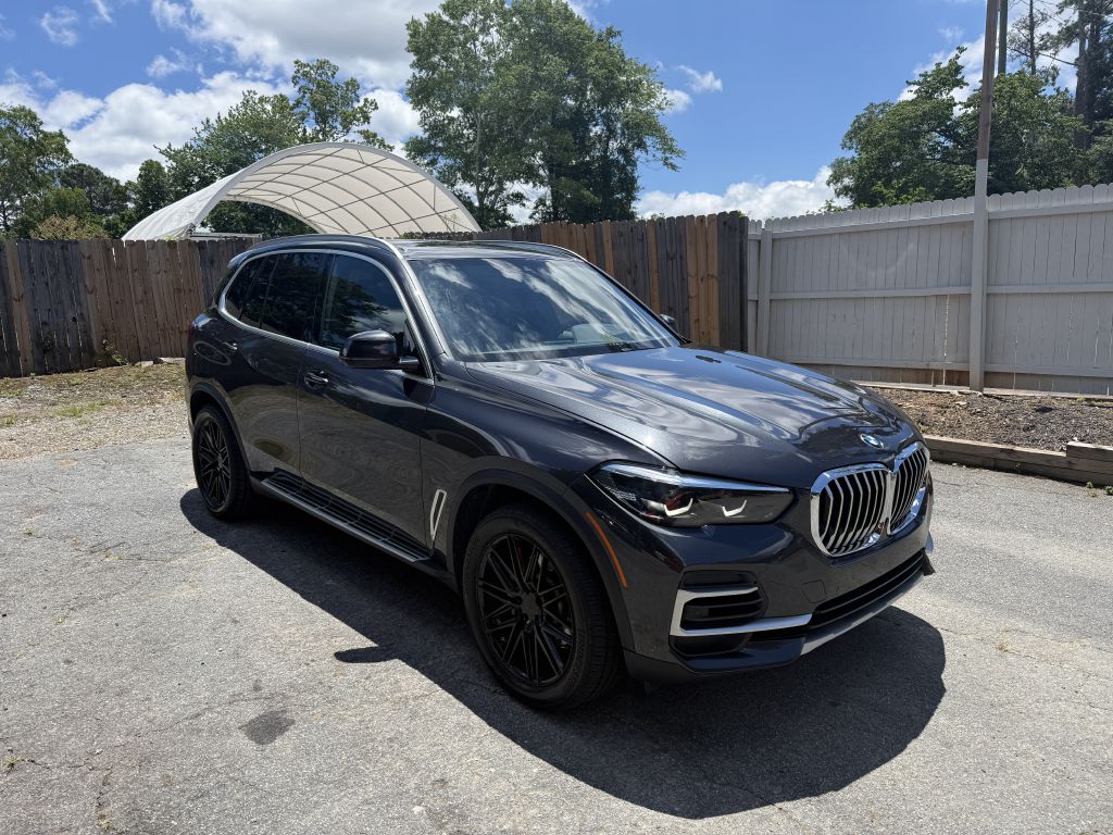 Photo 2 of this BMW X5