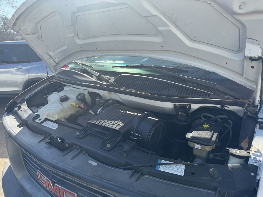 Photo 9 of this GMC SAVANA