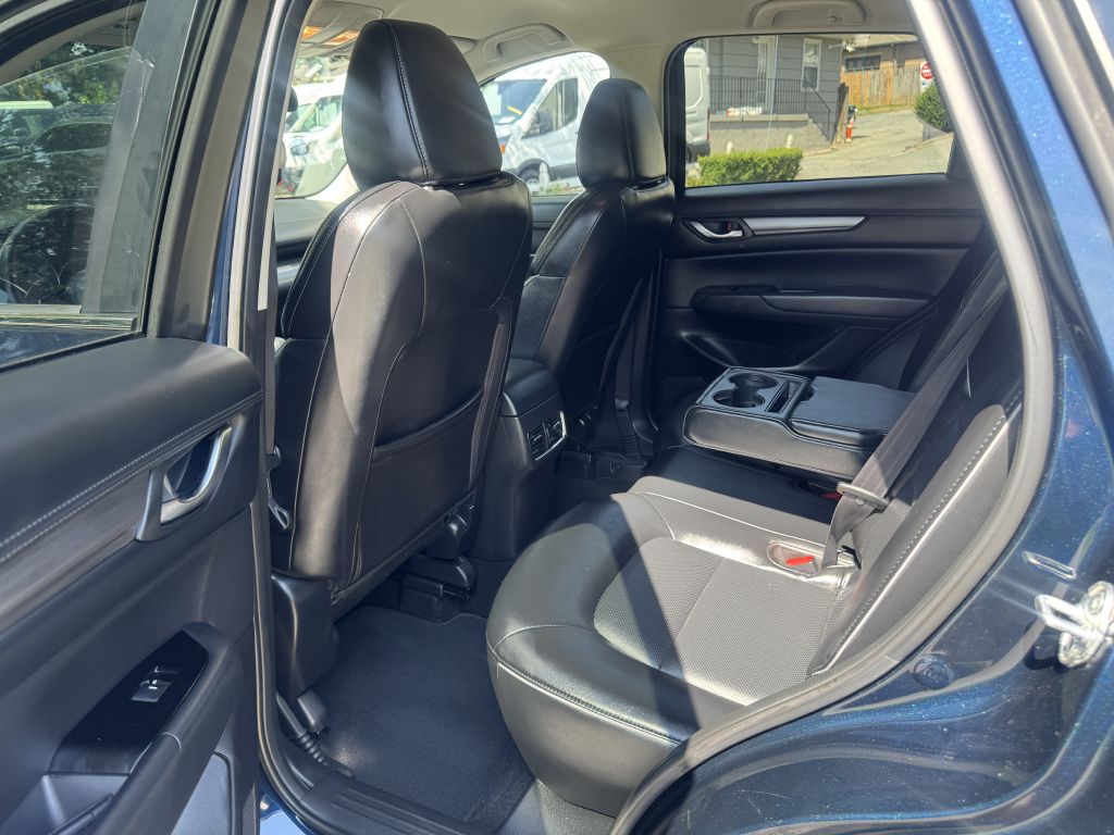 Photo 13 of this MAZDA CX-5