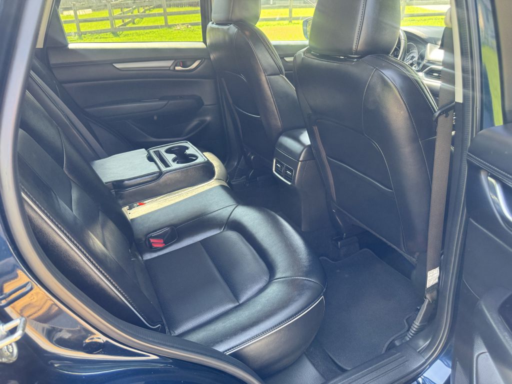 Photo 15 of this MAZDA CX-5