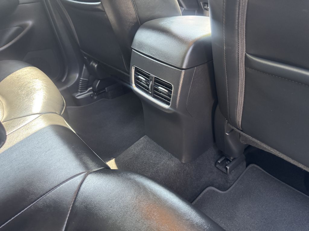 Photo 17 of this MAZDA CX-5