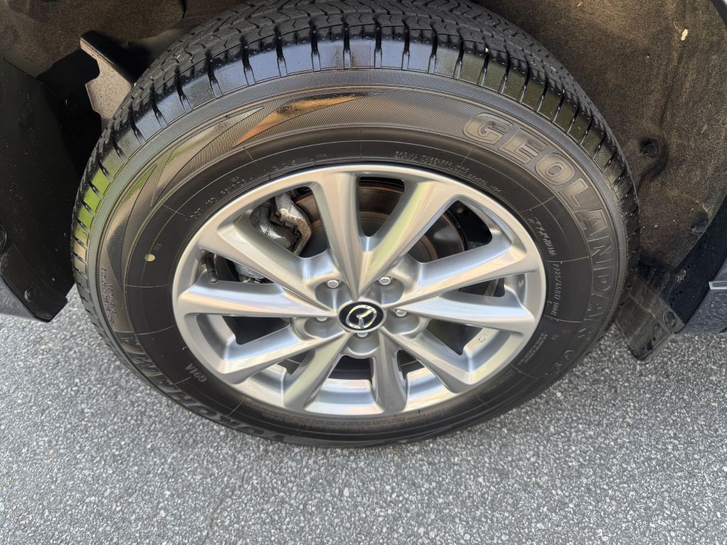 Photo 18 of this MAZDA CX-5