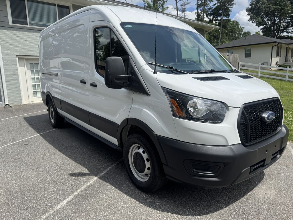 Photo 2 of this FORD TRANSIT