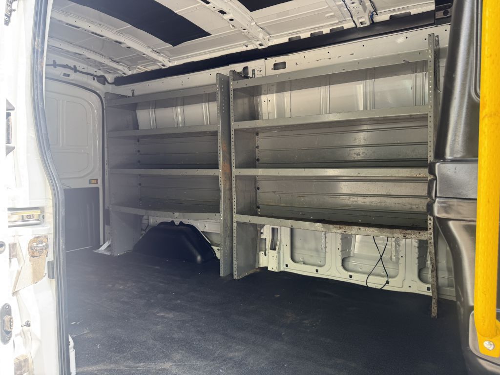 Photo 15 of this FORD TRANSIT