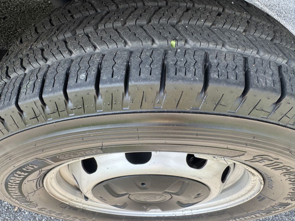 Photo 17 of this FORD TRANSIT