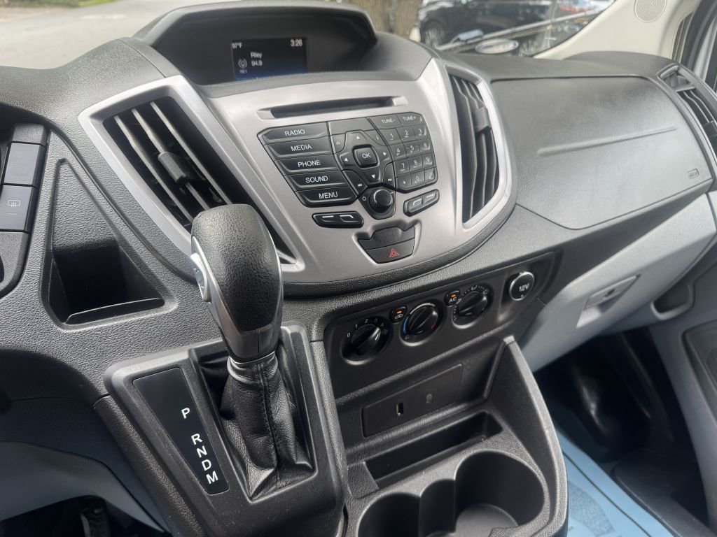 Photo 6 of this FORD TRANSIT