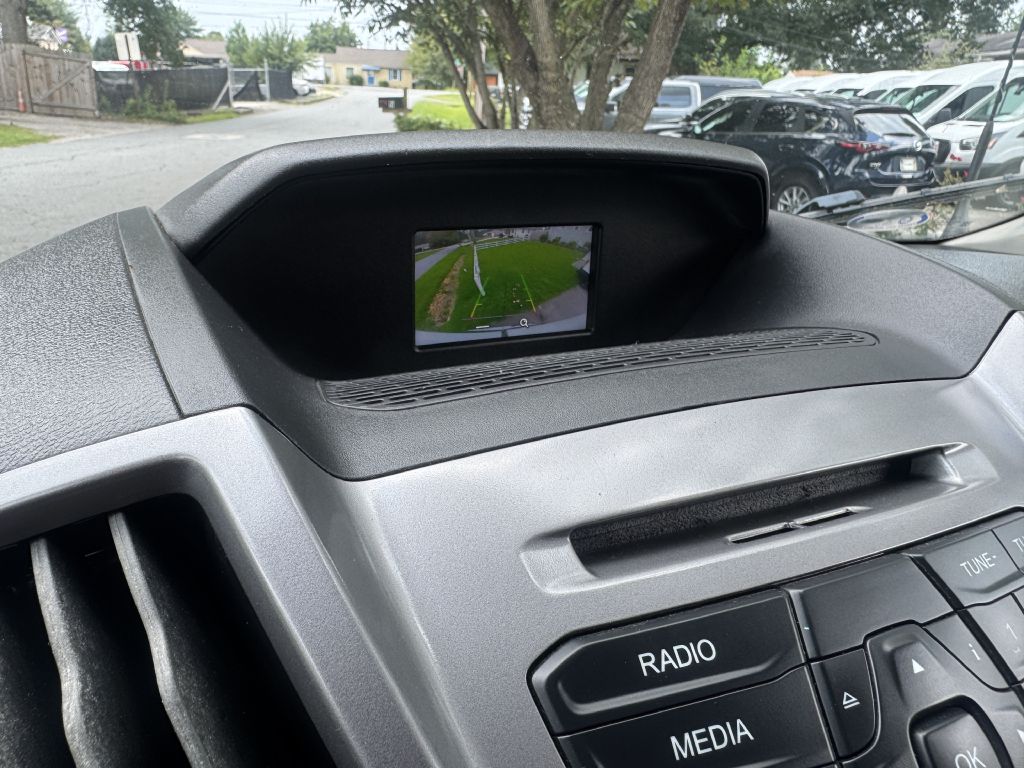 Photo 7 of this FORD TRANSIT