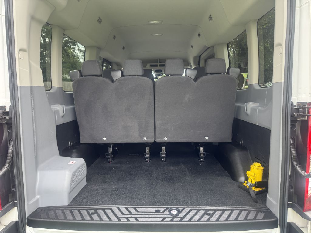 Photo 19 of this FORD TRANSIT
