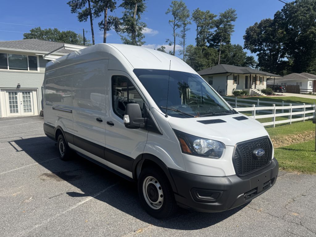 Photo 2 of this FORD TRANSIT