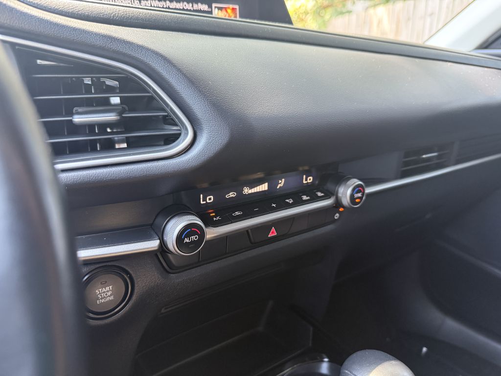 Photo 18 of this MAZDA CX-30