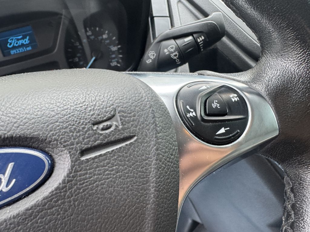 Photo 8 of this FORD TRANSIT
